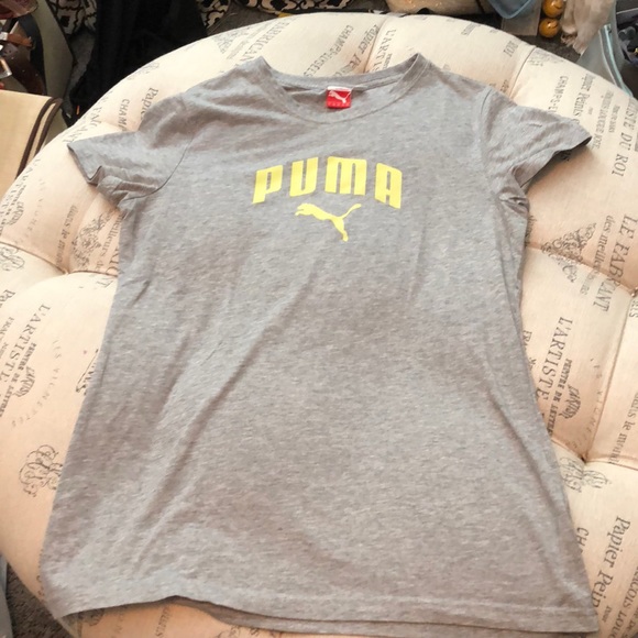 Puma Tops - Puma gray tee size large